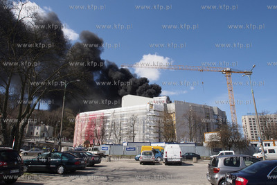 Pozar dachu Teatru Muzycznego w Gdyni . W akacji gasniczej...