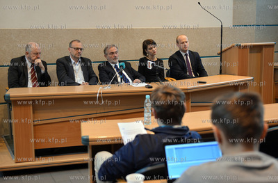 Konferncja prezydenta Wojciecha Szczurka w sprawie...