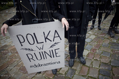 Gdańsk. Plac Solidarności. Czarny Protest,...
