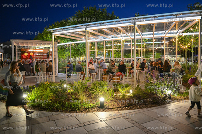 Sopot. Plac Przyjaciół Sopotu po rewitalizacji. Na...