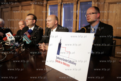 Konferencja prasowa  po pozarze w kosciele sw. Katarzyny...