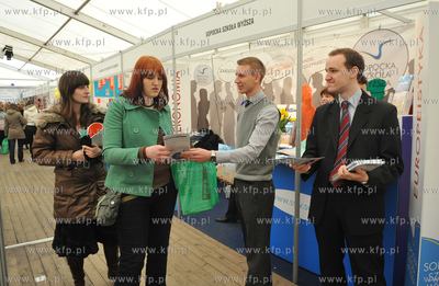 Targi Akademia na Uniwersytecie Gdanskim. Nz. stoisko...