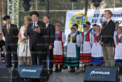 XV Swiatowy Zjazd Kaszubow - Wladyslawowo 2013. Gosciem...