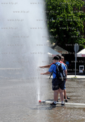 Na Targu Weglowym Gdanska Infrastruktura Wodociagowa...