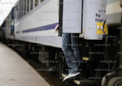 Gdansk. Dworzec Glowny. Protest kolejarzy, ktorzy domagaja...