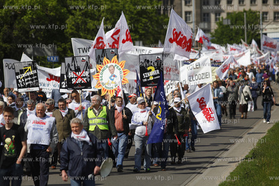 Gdansk. Manifestacja przedstawicieli NSZZ Solidarnosc...