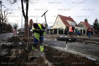 Gdansk. Remont torowiska wzdłuż ul. Pomorskiej i...