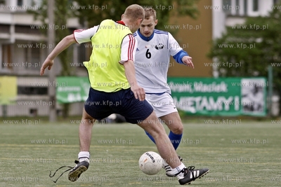 Gdansk Zaspa. Pilkarski turniej dzikich druzyn Do przerwy...
