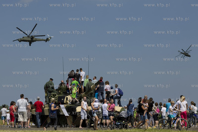 Piknik Lotniczy w 49. Bazie Lotniczej w Pruszczu Gdańskim....