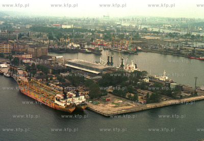 Port Gdynski. 09.96 Fot. Maciej Kosycarz / KFP ZAKAZ...