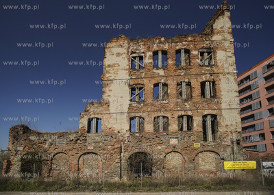 Gdańsk ul. Chmielna. Ruiny spichlerzy Biały Koń...