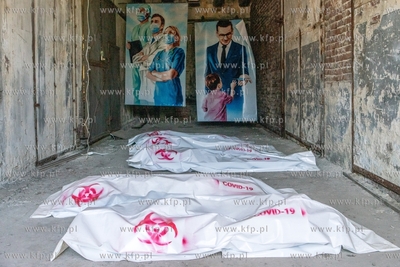 Wystawa "Czwarta fala" Macieja Śmietańskiego  z udziałem...