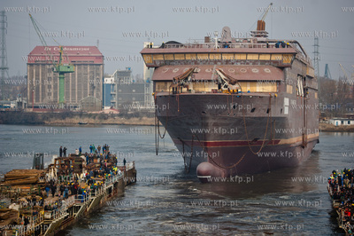 Stocznia Gdansk. Pochylnia B1. Wodowanie promu pasazersko...