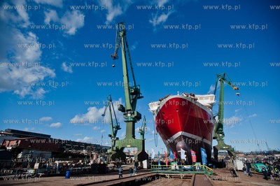 Stocznia Gdansk. Pochylnia B1. Wodowanie promu pasazersko-samochodowego...