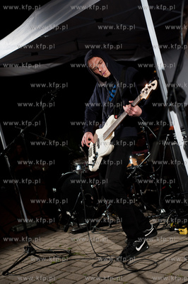 Streetwaves czyli artystyczna akcja miejska w Gdansku...