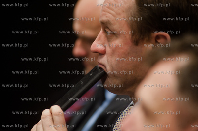 Hala Ergo Arena. Uroczystosc podpisania umowy pozyczki...