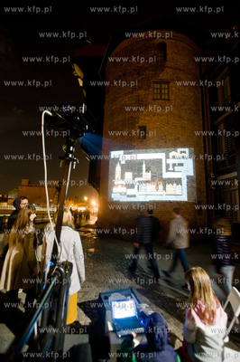 Gdansk. Dlugie Pobrzeze. Sciana zabytkowego Zurawia....