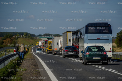 Droga krajowa nr 22 przed Czluchowem. Wypadek auta...