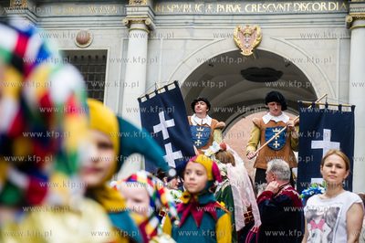 Gdansk. Swieto Miasta.  Parada Gdansczan - Wiwat Gdansk....