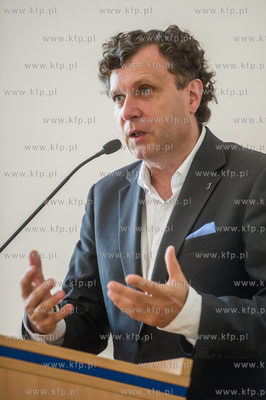 Sopot.Uniwersytet Gdanski. Centrum Konferencyjne wydzialu...