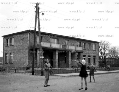 Dom Kultury w Chmielnie na Kaszubach. 1963 z0003325Fot....