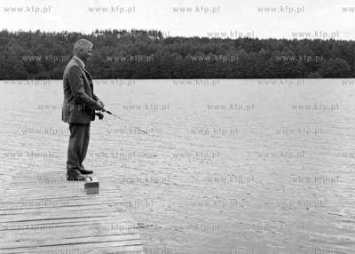 I sekretarz KW PZPR w Gdansku Alojzy Karkoszka lowi...
