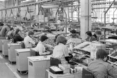 Linia produkcyjna telewizora Netun 150 w Gdańskich...