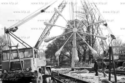 Montaż oświetlenia miejskiego na węźle Kliniczna...