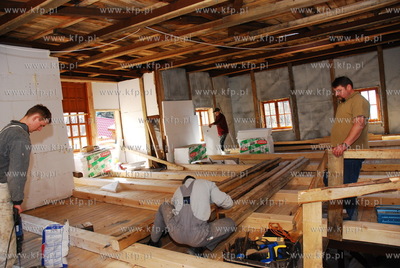 Szymbark. Centrum Edukacji i Promocji Regionu. Nz....