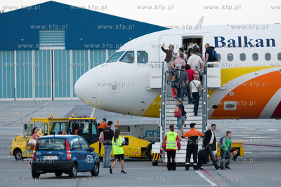 Gdansk, Rebiechowo Nz. Airbus A320-211, Balkan Holidays...