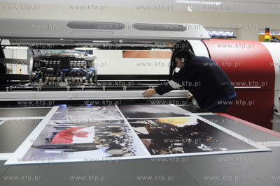 Drukarnia Digital Design w Cieplewie. 14.12.2010 Fot....