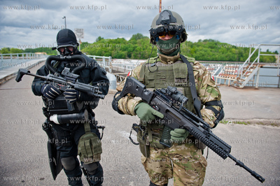 Gdynia. Torpedownia na terenie portu wojennego na Oksywiu....