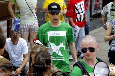 Szczecin. Marsza wolnosci dla konopi. Mlodziez, ktora...