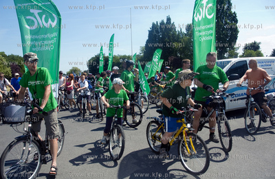 XV Wielki Przejazd Rowerowy zgromadzil kilkuset rowerzystow,...