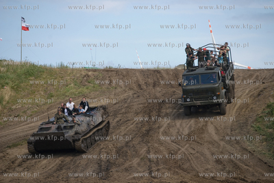 13 Zjazd Pojazdow Wojskowych w Darlowie 24.06.2011...