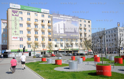 Innowacyjny park z oryginalnymi miejskimi meblami powstal...