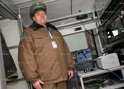 Wojewoda pomorski  przekazal Morskiemu Oddzialowi Strazy...