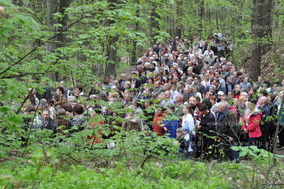 Tysiące pielgrzymów uczestniczyło w drodze krzyżowej...