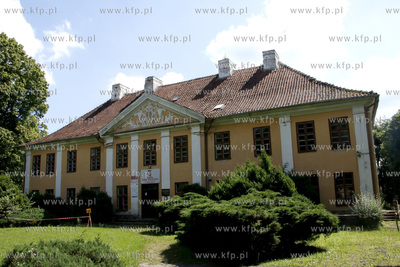 Dawna letnia rezydencja biskupów warmińskich w Smolajnach,...