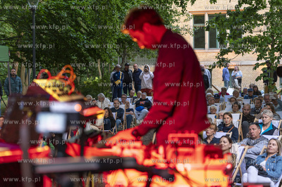 Sopot. 5 urodziny Goyki 3 Inkubator. Na scenie grają...