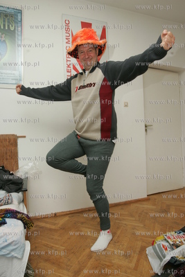 Pawel Konnak Konjo przygotowuje sie do zimy, wyciagnal...