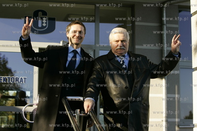 Gdansk. Dzien wyborow parlamentarnych. Lech Walesa...