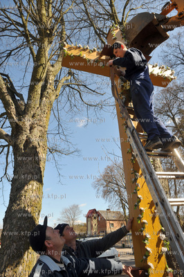 Mieszkancy Sulmina na Kaszubach usuneli 30 letni i...