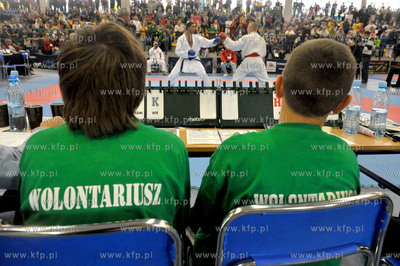 W zukowskiej hali wodowiskowo - sportowej odbtyly sie...