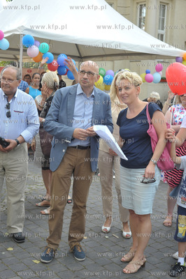 10 festyn i akcja charytatywna Zeszyt dla ucznia na...