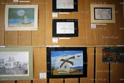 Osrodek Stawiska. Wystawa prac bioracych udzial w konkursie...