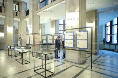 Wystawa 200 Lat Geometrii Wykreslnej, ktora mozna ogladac...