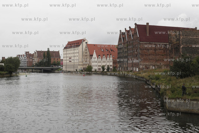 Gdansk. Spichlerze nad Motlawa.
20.08.2013
fot. Krzysztof...