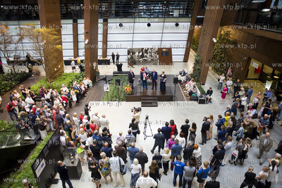 Europejskie Centrum Solidarności. Wystawa prac bursztynnika...