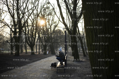 Rewitalizacja parku przy ul. Dąbrowskiego w Gdańsku.
21.12.2016
fot....